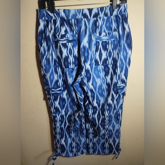 Chicos Zenergy Cropped Pants Blue Patterned Coastal Beach Boho Classy - Picture 3 of 14